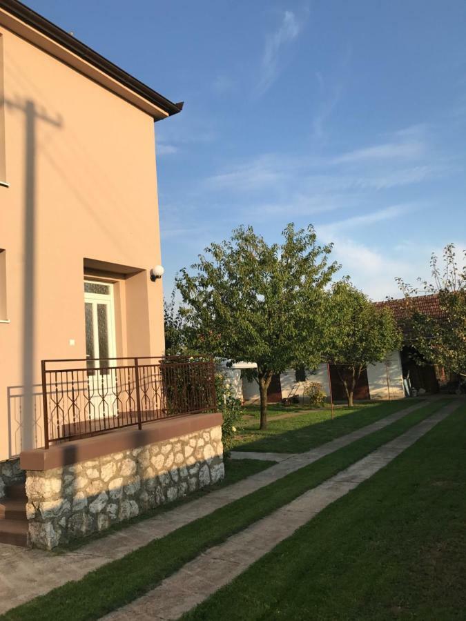Apartmani Matosevic Ivankovo Екстериор снимка
